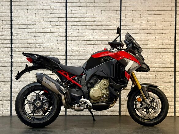 2026 Ducati Multistrada V4, чёрный, 4290000 рублей - вид 1