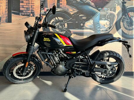 2026 Royal Enfield Guerrilla 450, чёрный, 554000 рублей, вид 1