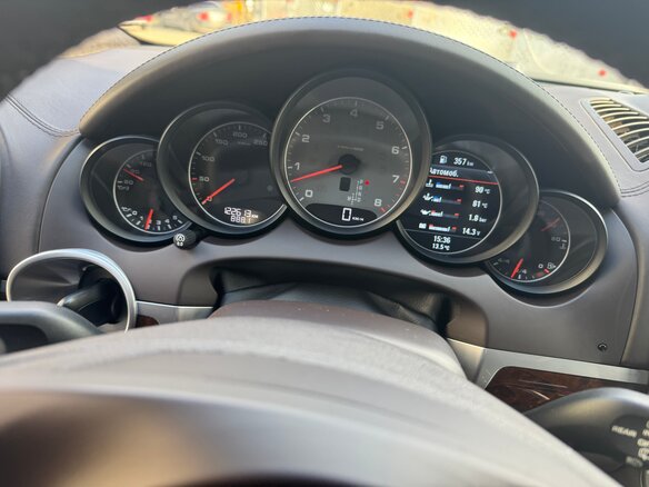 2013 Porsche Cayenne S II (958), коричневый, 3500000 рублей - вид 13