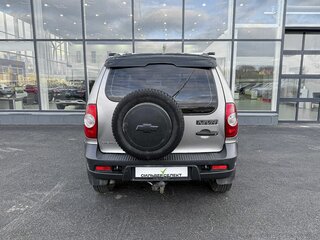 2015 Chevrolet Niva I Рестайлинг, коричневый, 500000 рублей, вид 4
