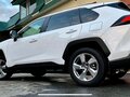 2019 Toyota RAV4 V (XA50), белый - вид 3
