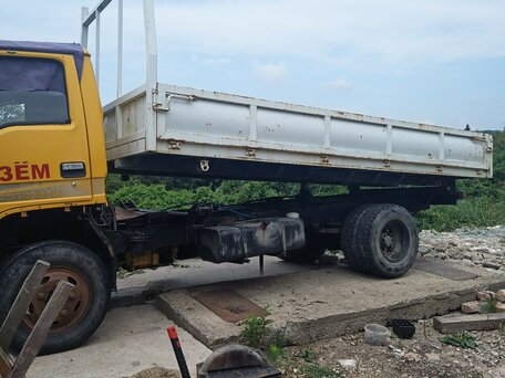 2006 BAW Fenix 1044, жёлтый, 950000 рублей, вид 3