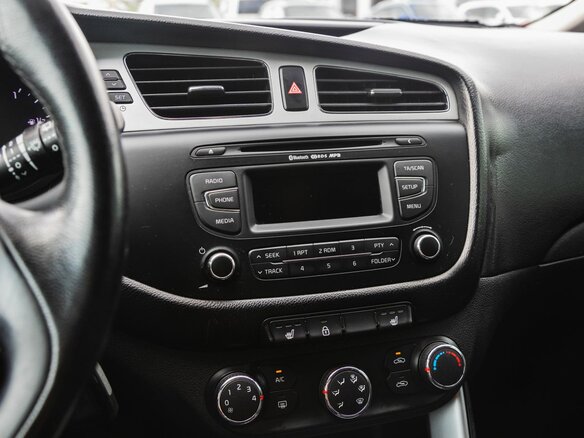 2013 Kia Ceed II, красный, 800000 рублей - вид 16
