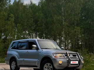 2004 Mitsubishi Pajero III Рестайлинг, серебристый, 1000000 рублей, вид 1