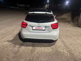 2014 Mercedes-Benz A-Класс 180 III (W176), белый, 1300000 рублей, вид 3