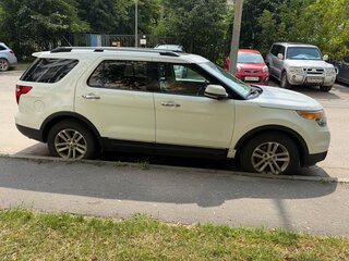2013 Ford Explorer V, белый, 1249000 рублей, вид 3