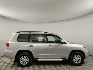 2008 Toyota Land Cruiser 200 Series, серебристый, 2349000 рублей, вид 4