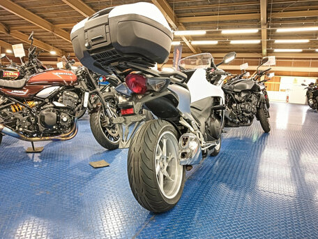 2012 Honda VFR 1200, белый, 597000 рублей, вид 5