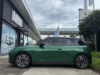 2025 Mini Hatch E IV (F65/F66/J01), зелёный, 3500000 рублей, вид 5