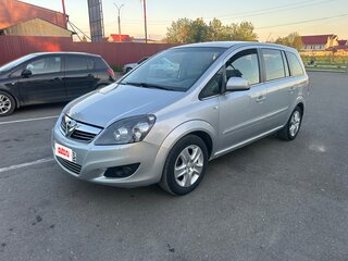 2011 Opel Zafira B Рестайлинг, серебристый, 830000 рублей, вид 1