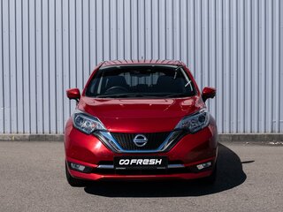 2018 Nissan Note e-Power II Рестайлинг, красный, 1299000 рублей, вид 3