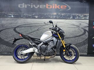 2023 Yamaha MT-09 (FZ-09), серый, 1099000 рублей, вид 1