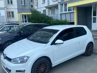 2013 Volkswagen Golf VII, белый, 950000 рублей, вид 1