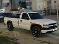 2001 Chevrolet Silverado, белый, 1699900 рублей - вид 3