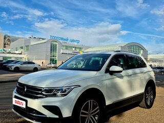 2021 Volkswagen Tiguan II Рестайлинг, белый, 3230000 рублей, вид 1