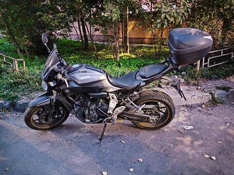 2015 Yamaha MT-07 (FZ-07), серый, 550000 рублей, вид 1
