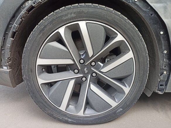 2023 Li Auto (Lixiang) L9 44.5 kWh I, чёрный - вид 12