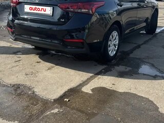 2018 Hyundai Solaris II, чёрный, 1150000 рублей, вид 2