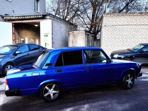 1999 Lada (ВАЗ) 2107, синий, 240000 рублей
