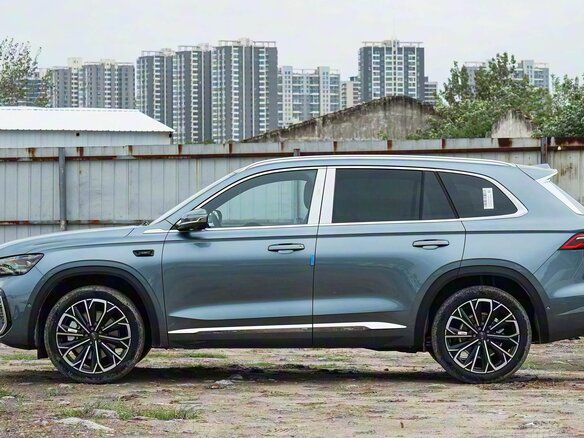 2026 Geely Monjaro (Xingyue L) I Рестайлинг 2 (China Market), синий - вид 7