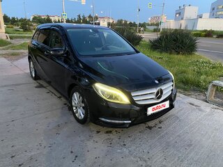 2012 Mercedes-Benz B-Класс 200 II (W246), чёрный, 1000000 рублей, вид 2