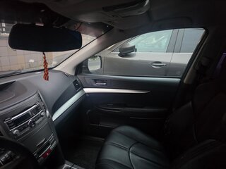 2011 Subaru Outback IV, серый, 1100000 рублей, вид 4