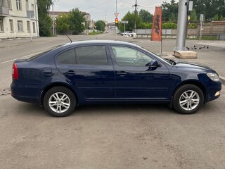 2011 Skoda Octavia II (A5) Рестайлинг, синий, 780000 рублей, вид 3