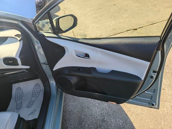 2016 Toyota Prius IV (XW50), синий, 1650000 рублей - вид 11