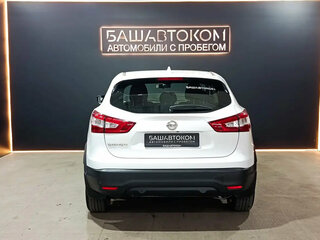 2017 Nissan Qashqai EU market II Рестайлинг, белый, 1130000 рублей, вид 5