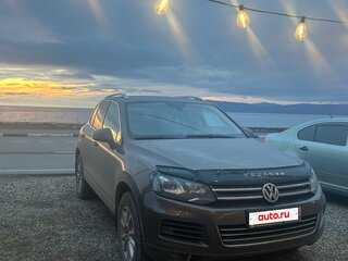 2011 Volkswagen Touareg II, коричневый, 2120000 рублей, вид 2