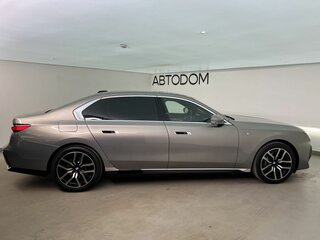2025 BMW 7 серии 740i xDrive VII (G70), серый, 14040000 рублей, вид 5