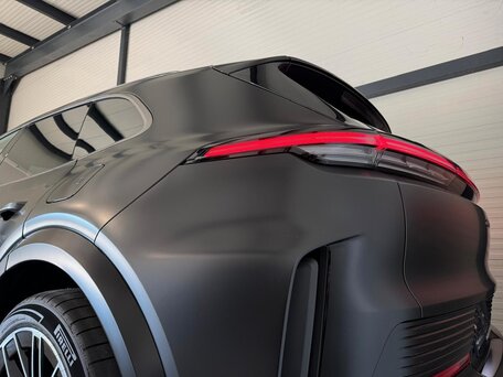 2026 Porsche Cayenne Coupé Turbo Electric IV, чёрный, 12390000 рублей, вид 3