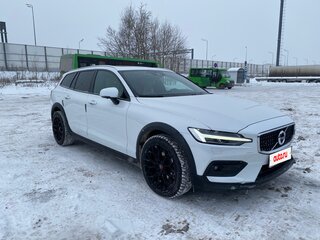 2021 Volvo V60 Cross Country II, белый, 4750000 рублей, вид 3