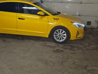 2019 Hyundai Elantra VI (AD) Рестайлинг, чёрный, 890000 рублей, вид 4