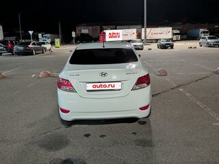 2012 Hyundai Solaris I, белый, 910000 рублей, вид 3