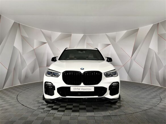 2021 BMW X5 40i IV (G05/G18), белый - вид 2