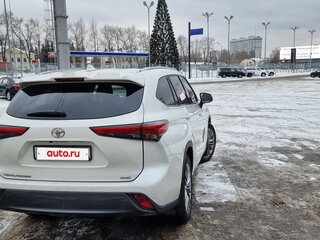 2021 Toyota Highlander IV (XU70), белый, 5980000 рублей, вид 4