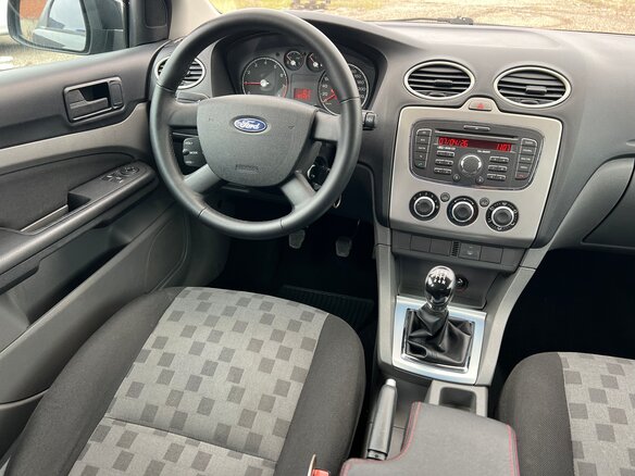 2010 Ford Focus II Рестайлинг, чёрный, 599000 рублей - вид 14