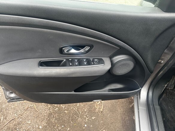 2011 Renault Fluence I, серый, 650000 рублей - вид 9