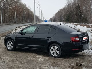 2018 Skoda Octavia III (A7) Рестайлинг, чёрный, 1960000 рублей, вид 3