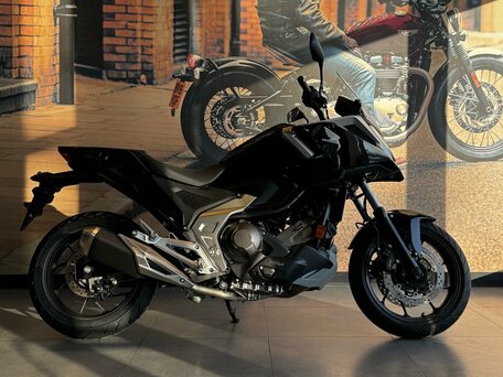 2025 Honda NC 750X, чёрный, 1370000 рублей, вид 4