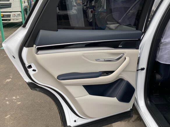 2022 BYD Song Plus DM 8.3 kWh I, белый, 2600000 рублей - вид 9