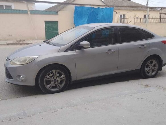 2012 Ford Focus III, серый, 750000 рублей - вид 2