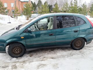 2002 Nissan Almera Tino I, зелёный, 240000 рублей, вид 3
