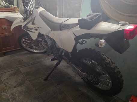 2009 Suzuki DR-Z 400, белый, 600000 рублей, вид 1
