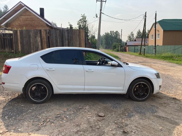 2016 Skoda Octavia III (A7), белый - вид 2