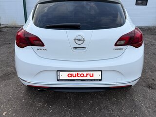 2015 Opel Astra J Рестайлинг, белый, 870000 рублей, вид 3