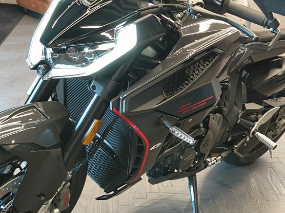2026 QJMotor SRK 921, чёрный, 1090000 рублей - вид 12
