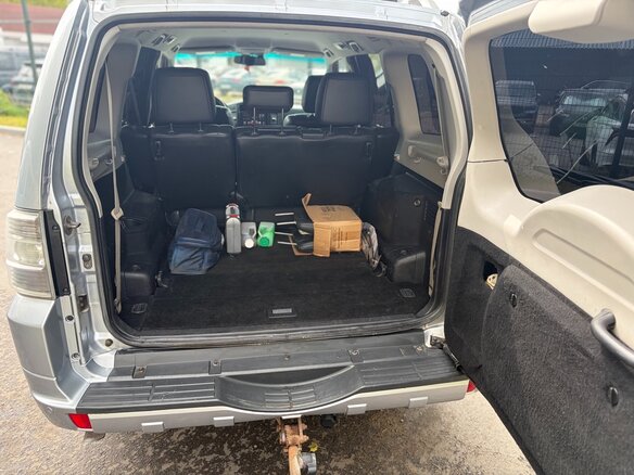 2011 Mitsubishi Pajero IV, серебристый - вид 11