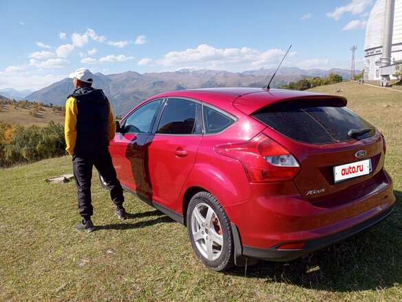2011 Ford Focus III, красный, 750000 рублей - вид 1